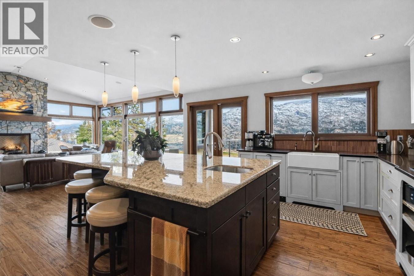 Kaleden, BC, V0H1K0, Canada, 6 Bedrooms Bedrooms, ,5 BathroomsBathrooms,Residential,For Sale,2045733