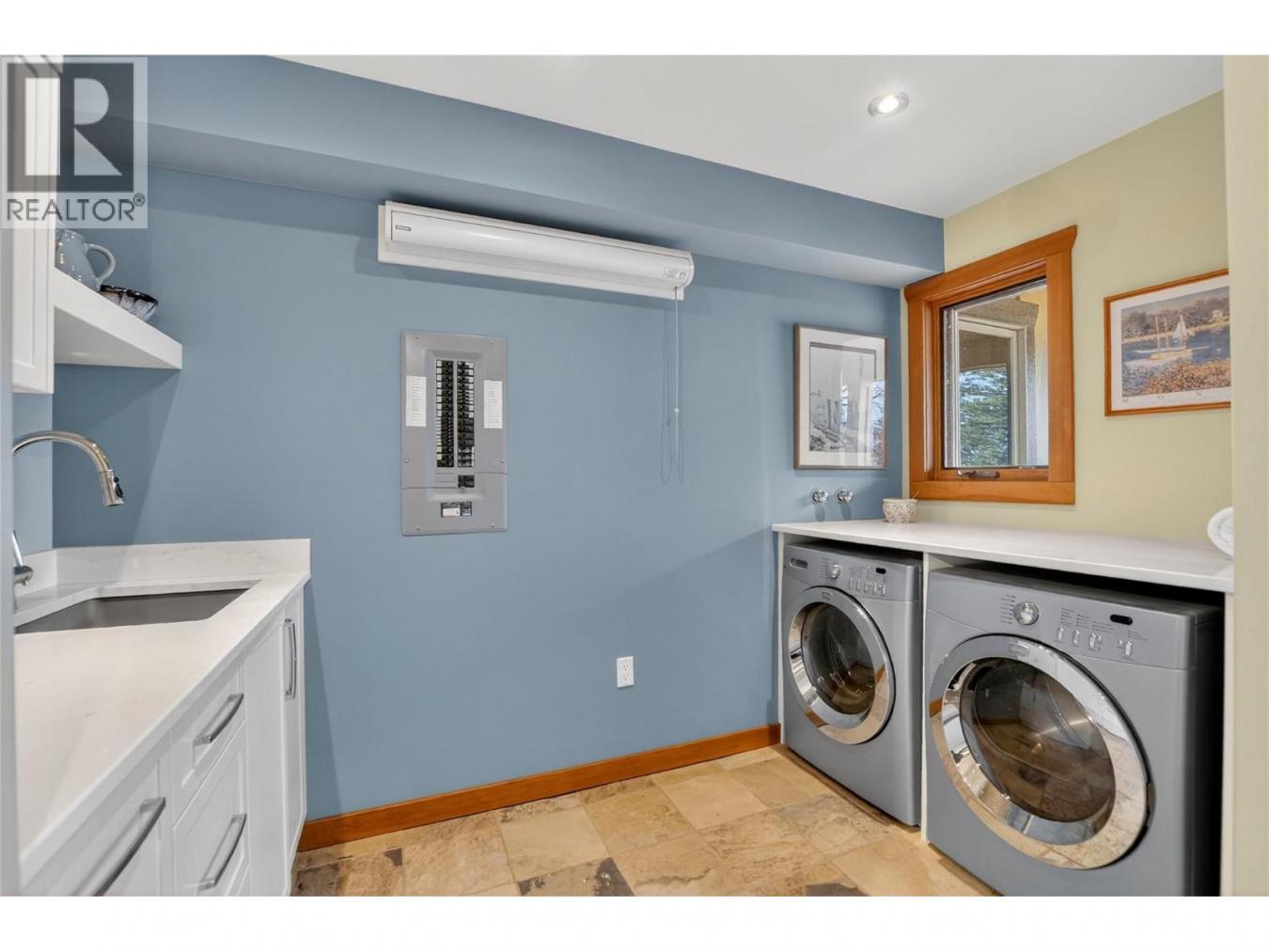 Kaleden, BC, V0H1K0, Canada, 6 Bedrooms Bedrooms, ,5 BathroomsBathrooms,Residential,For Sale,2045733