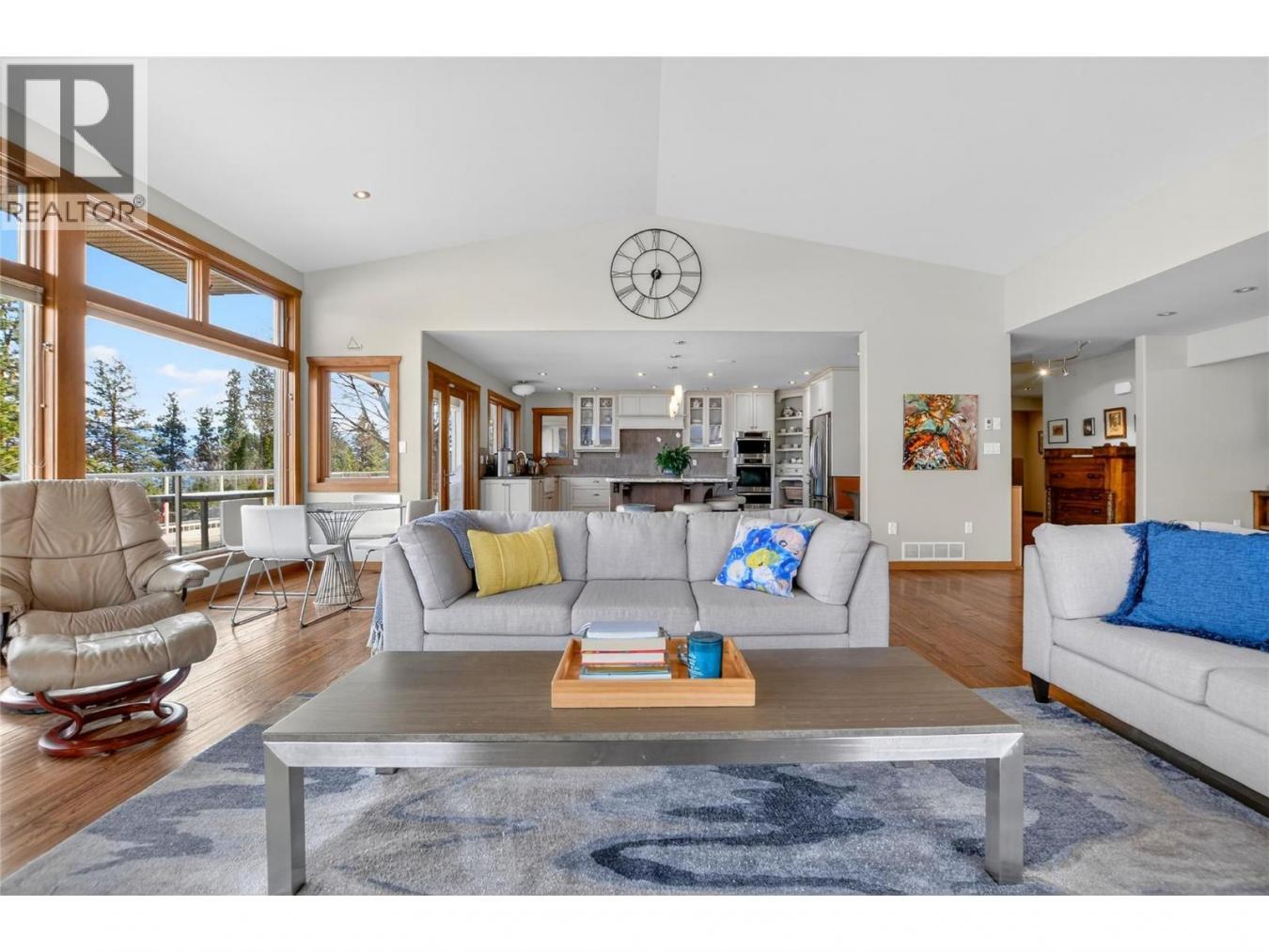 Kaleden, BC, V0H1K0, Canada, 6 Bedrooms Bedrooms, ,5 BathroomsBathrooms,Residential,For Sale,2045733