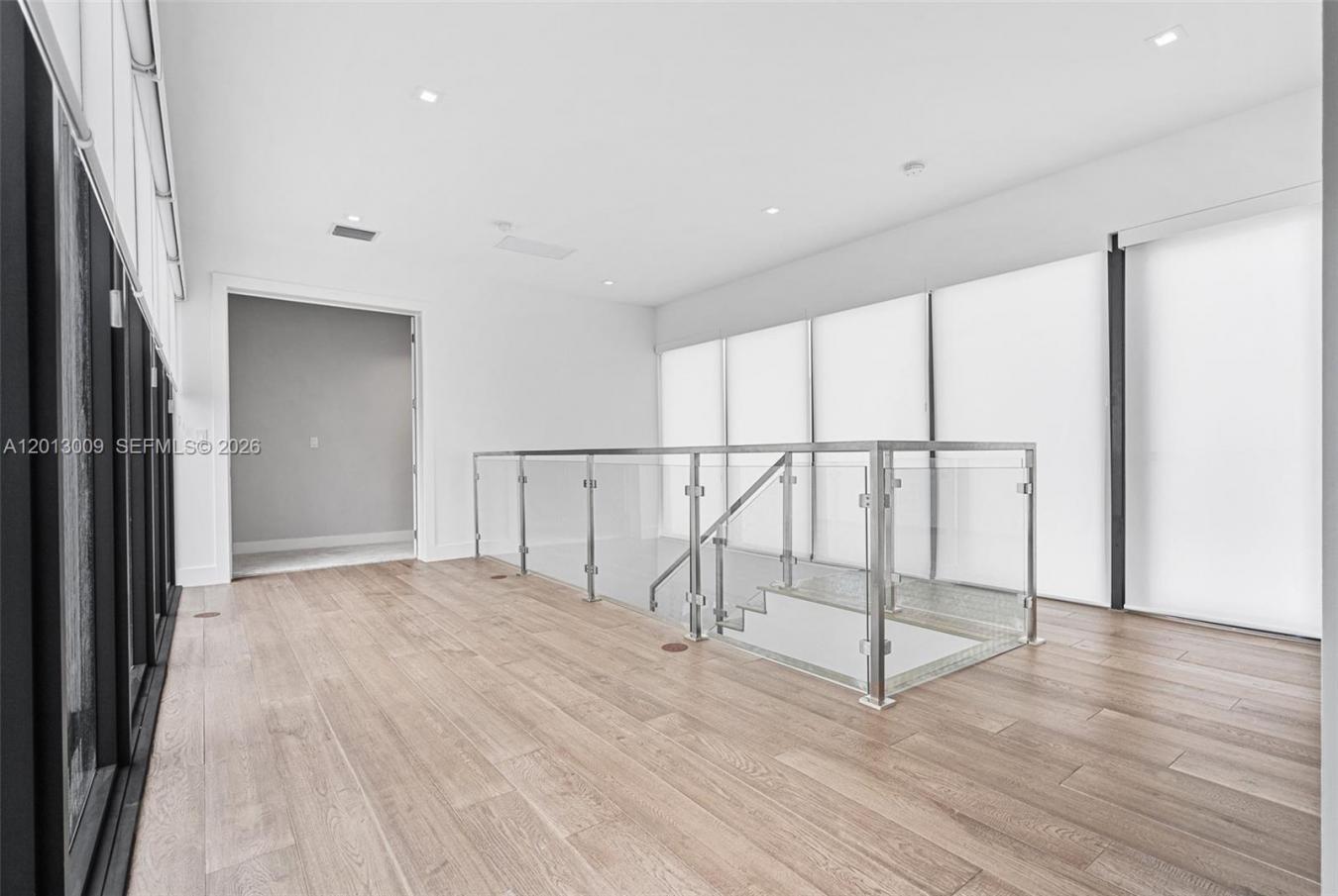 Welcome to the areas, exclusively modern &amp; gated communities. – image 13