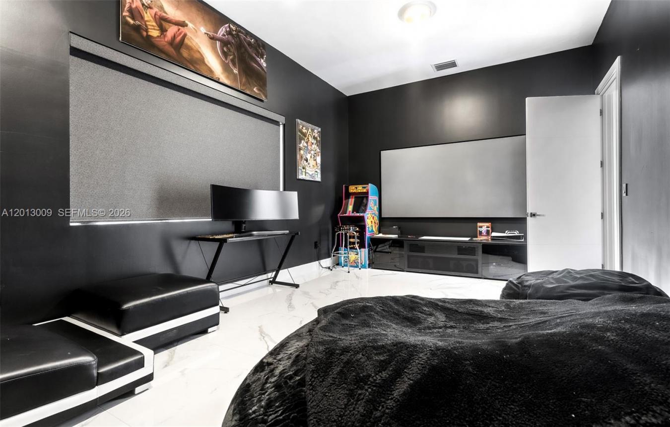Welcome to the areas, exclusively modern &amp; gated communities. – image 9