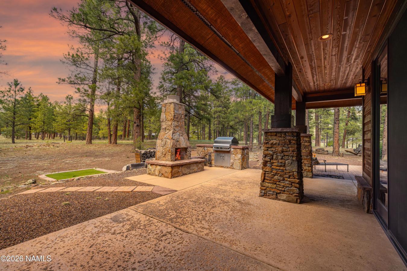 Flagstaff, Coconino, 86001, United States, 3 Bedrooms Bedrooms, ,3 BathroomsBathrooms,Residential,For Sale,2045727