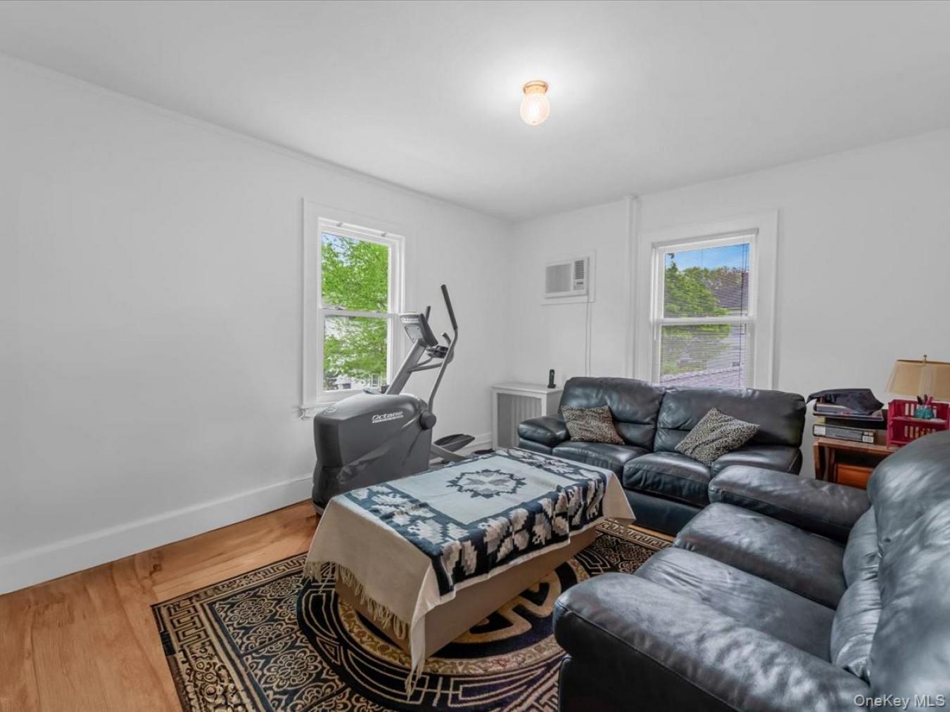 Great Neck, Nassau County, 11020, United States, 4 Bedrooms Bedrooms, ,2 BathroomsBathrooms,Residential,For Sale,2045724