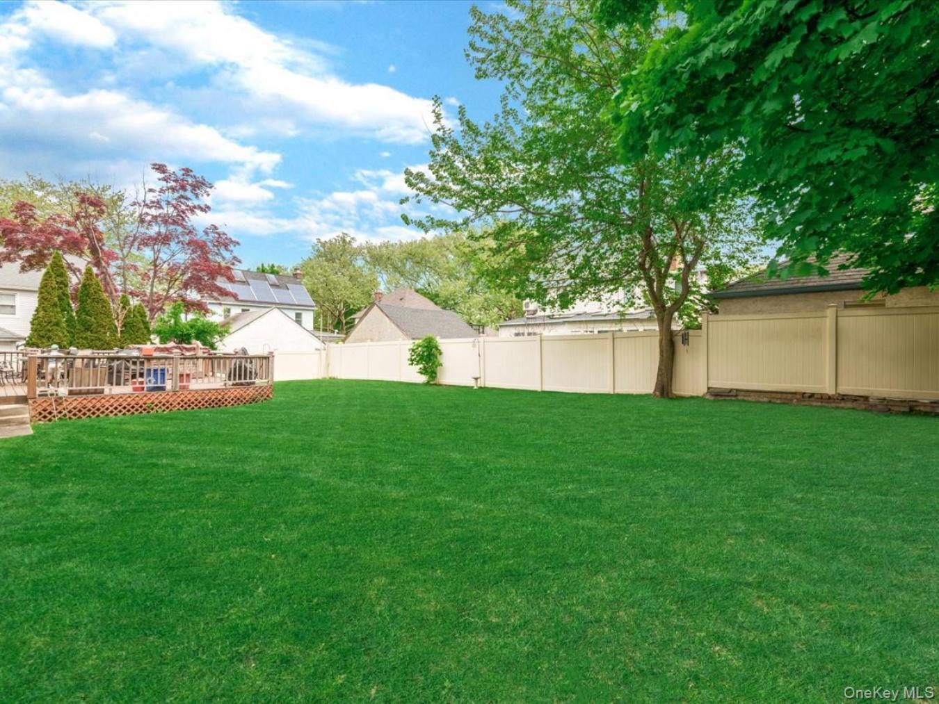 Great Neck, Nassau County, 11020, United States, 4 Bedrooms Bedrooms, ,2 BathroomsBathrooms,Residential,For Sale,2045724