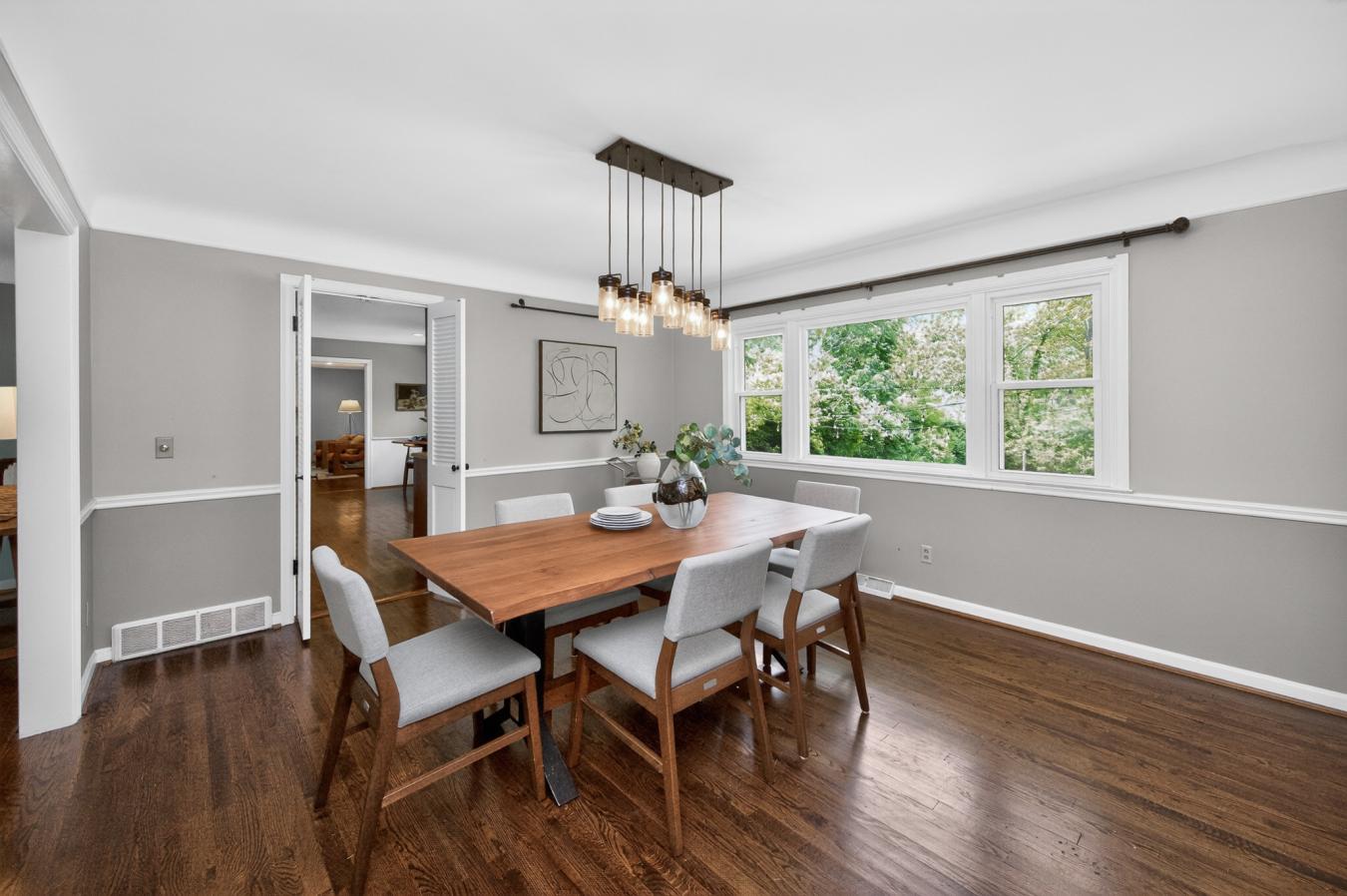 Wyoming, Hamilton, 45215, United States, 4 Bedrooms Bedrooms, ,4 BathroomsBathrooms,Residential,For Sale,2045723