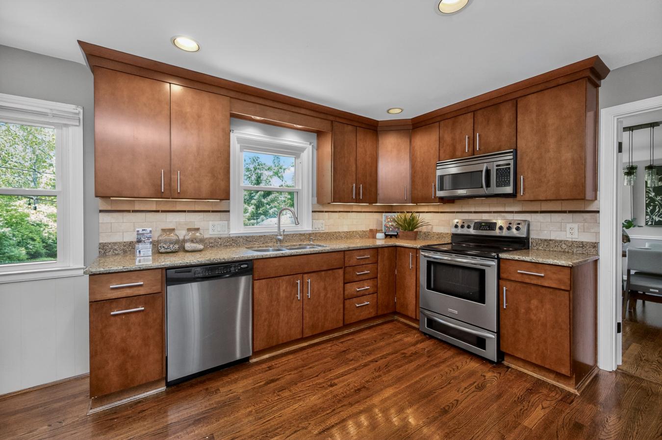 Wyoming, Hamilton, 45215, United States, 4 Bedrooms Bedrooms, ,4 BathroomsBathrooms,Residential,For Sale,2045723