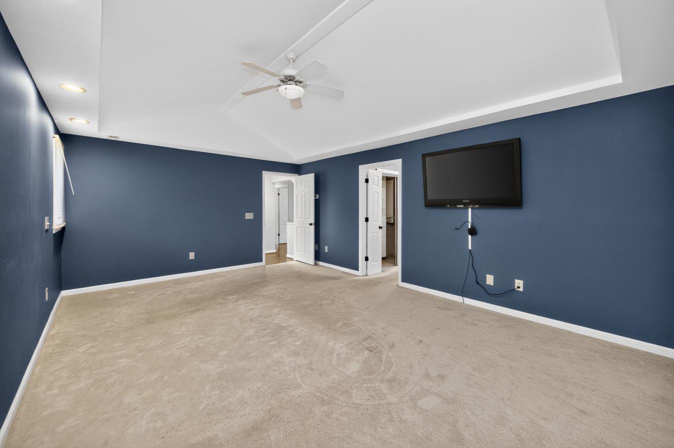 Wyoming, Hamilton, 45215, United States, 4 Bedrooms Bedrooms, ,4 BathroomsBathrooms,Residential,For Sale,2045723