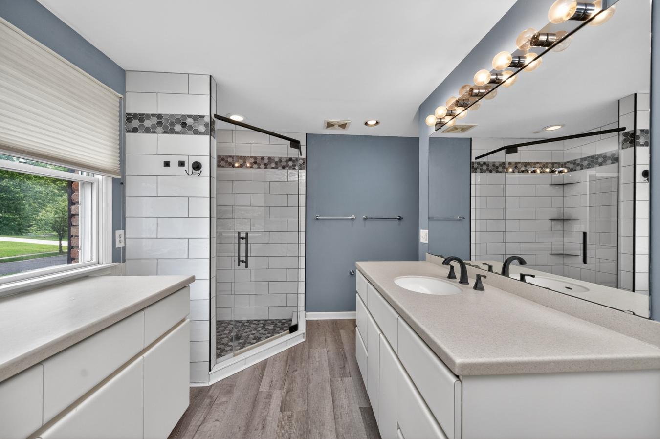 Wyoming, Hamilton, 45215, United States, 4 Bedrooms Bedrooms, ,4 BathroomsBathrooms,Residential,For Sale,2045723