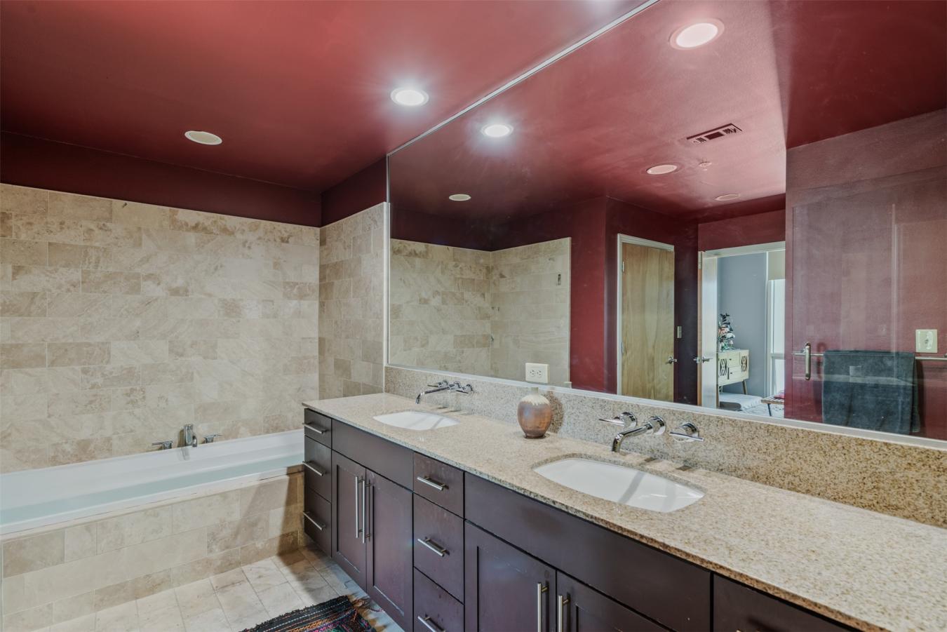 Austin, Travis, 78704, United States, 2 Bedrooms Bedrooms, ,2 BathroomsBathrooms,Residential,For Sale,2045721
