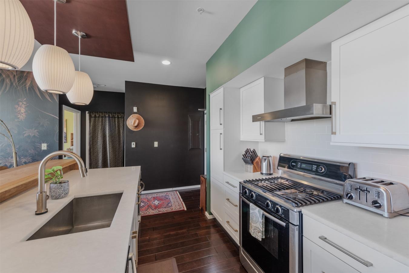 Austin, Travis, 78704, United States, 2 Bedrooms Bedrooms, ,2 BathroomsBathrooms,Residential,For Sale,2045721