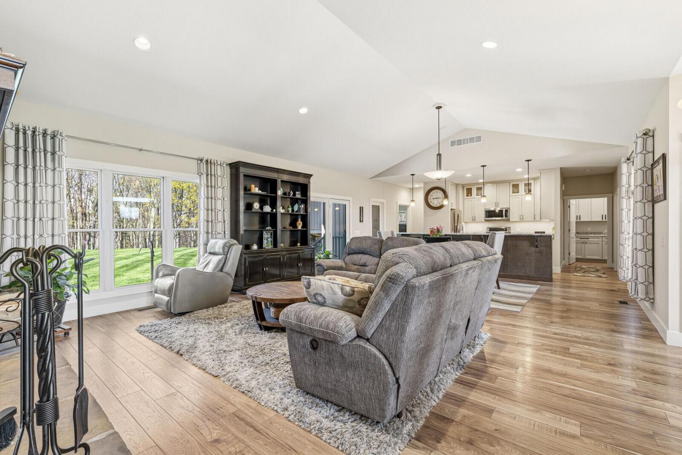 Berrien Springs, Berrien, 49103, United States, 3 Bedrooms Bedrooms, ,2 BathroomsBathrooms,Residential,For Sale,2045719