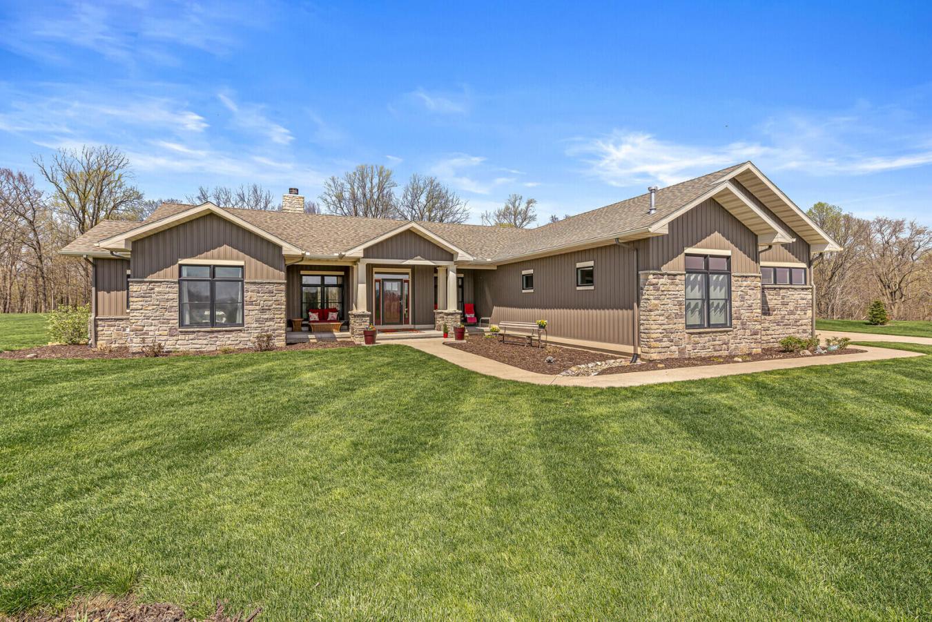 Berrien Springs, Berrien, 49103, United States, 3 Bedrooms Bedrooms, ,2 BathroomsBathrooms,Residential,For Sale,2045719