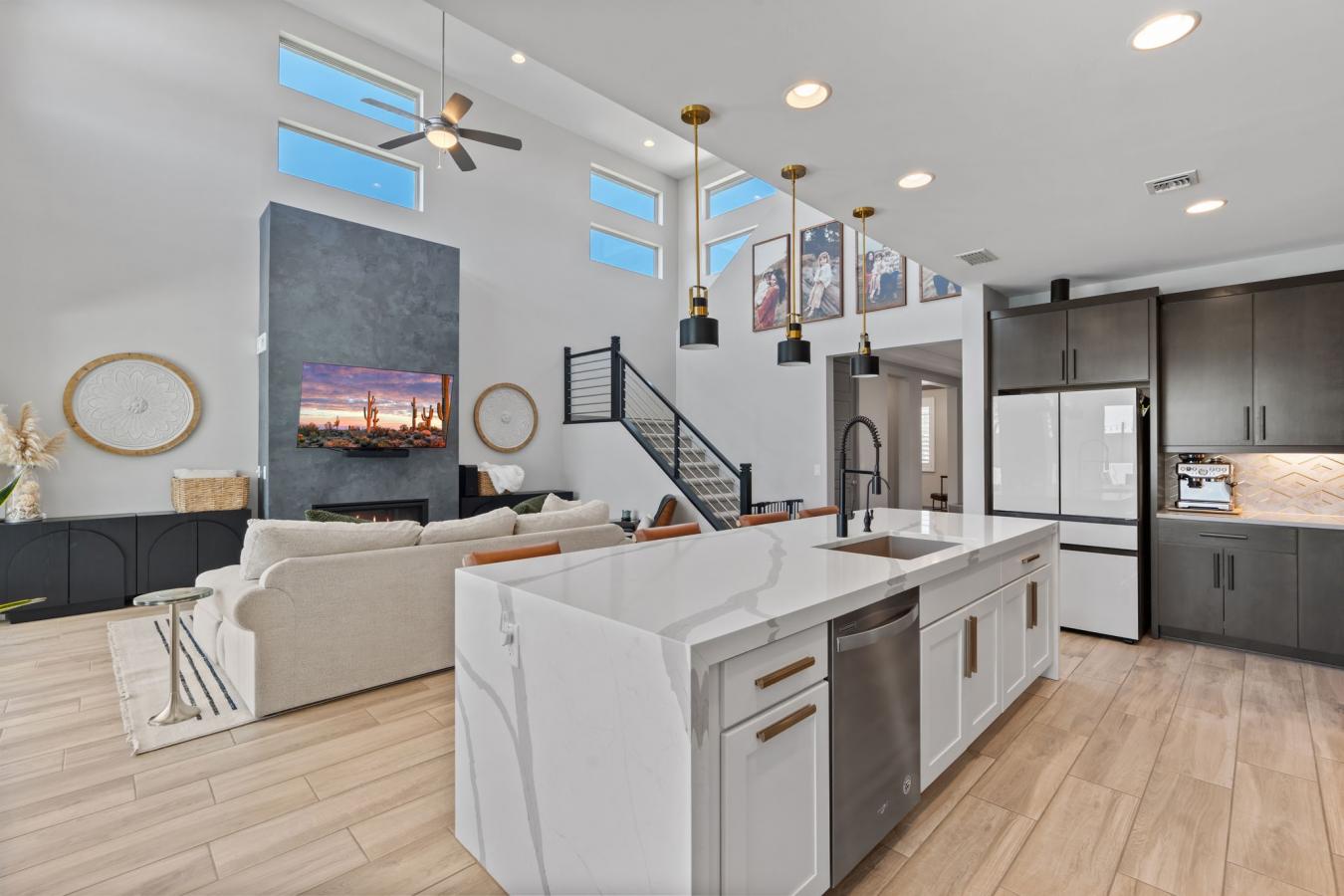 Phoenix, Maricopa, 85050, United States, 5 Bedrooms Bedrooms, ,3 BathroomsBathrooms,Residential,For Sale,2045718