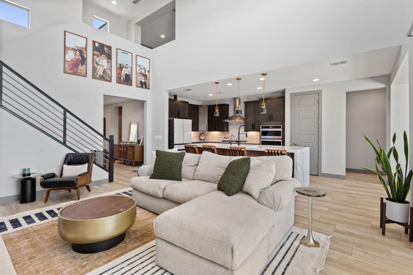 Phoenix, Maricopa, 85050, United States, 5 Bedrooms Bedrooms, ,3 BathroomsBathrooms,Residential,For Sale,2045718