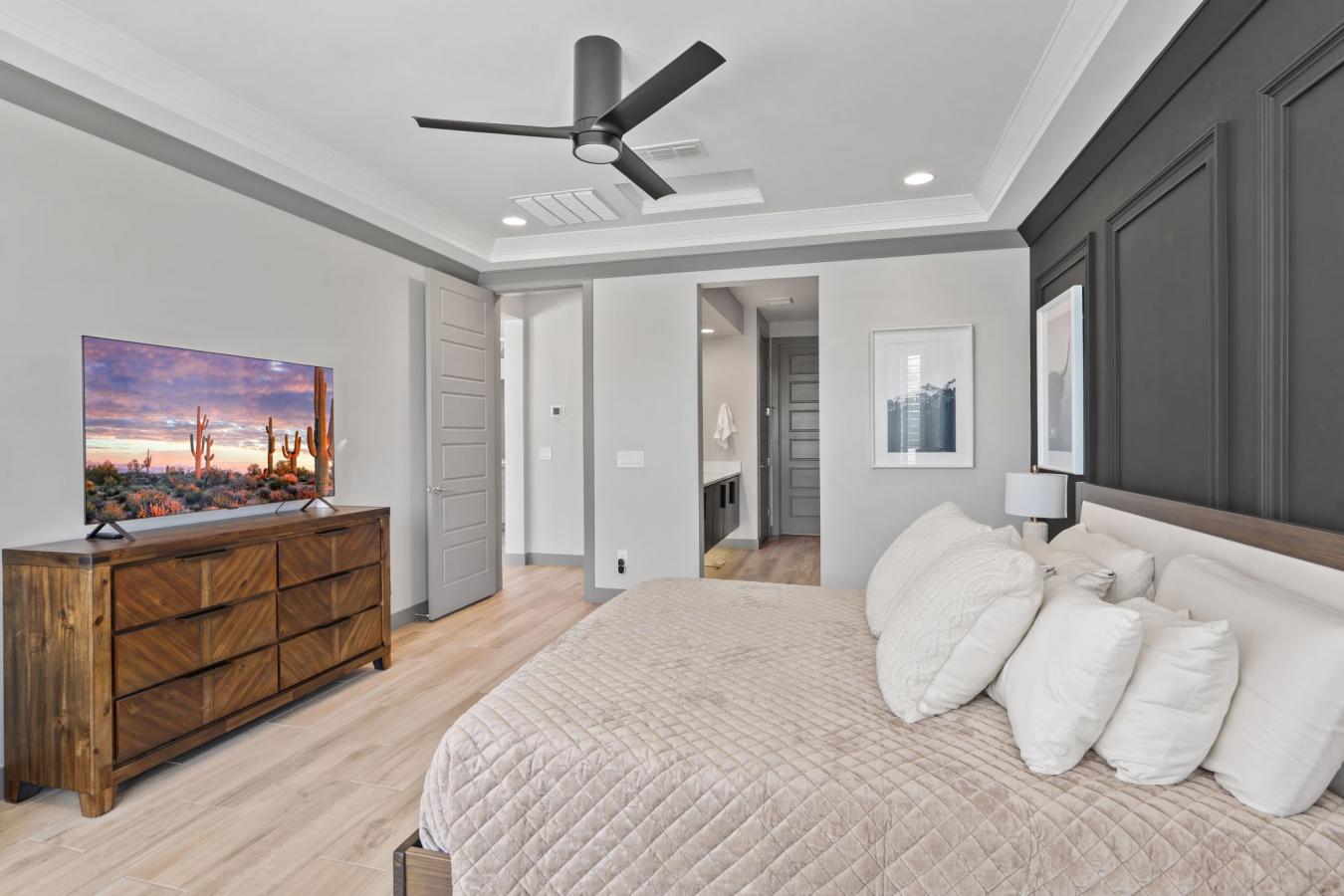Phoenix, Maricopa, 85050, United States, 5 Bedrooms Bedrooms, ,3 BathroomsBathrooms,Residential,For Sale,2045718