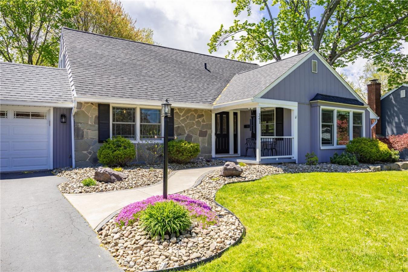 This Cape Cod has a first-floor primary suite. Exceptional craftsmansh – image 1