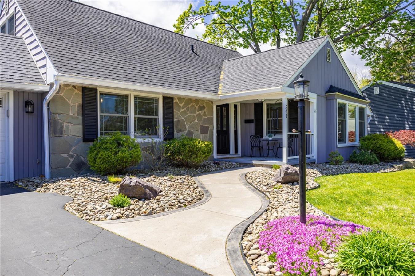 This Cape Cod has a first-floor primary suite. Exceptional craftsmansh – image 3