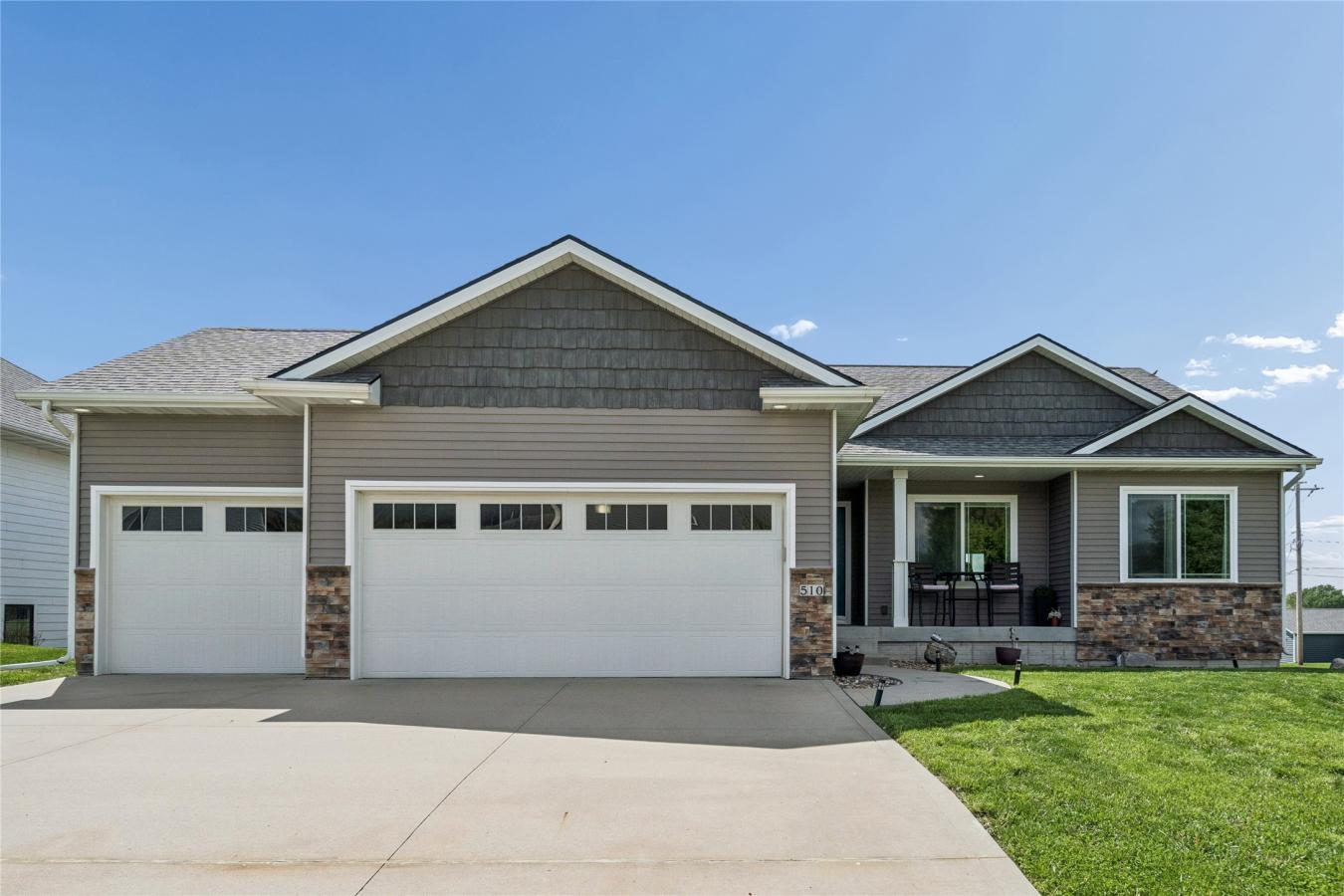 If youve been waiting for newer construction in an established neighbo – image 1