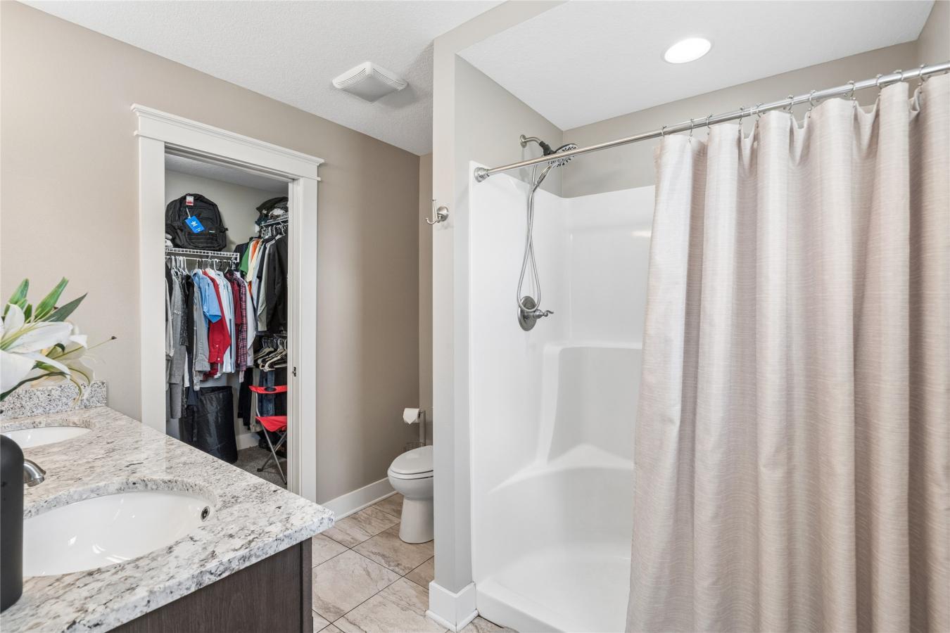 If youve been waiting for newer construction in an established neighbo – image 16