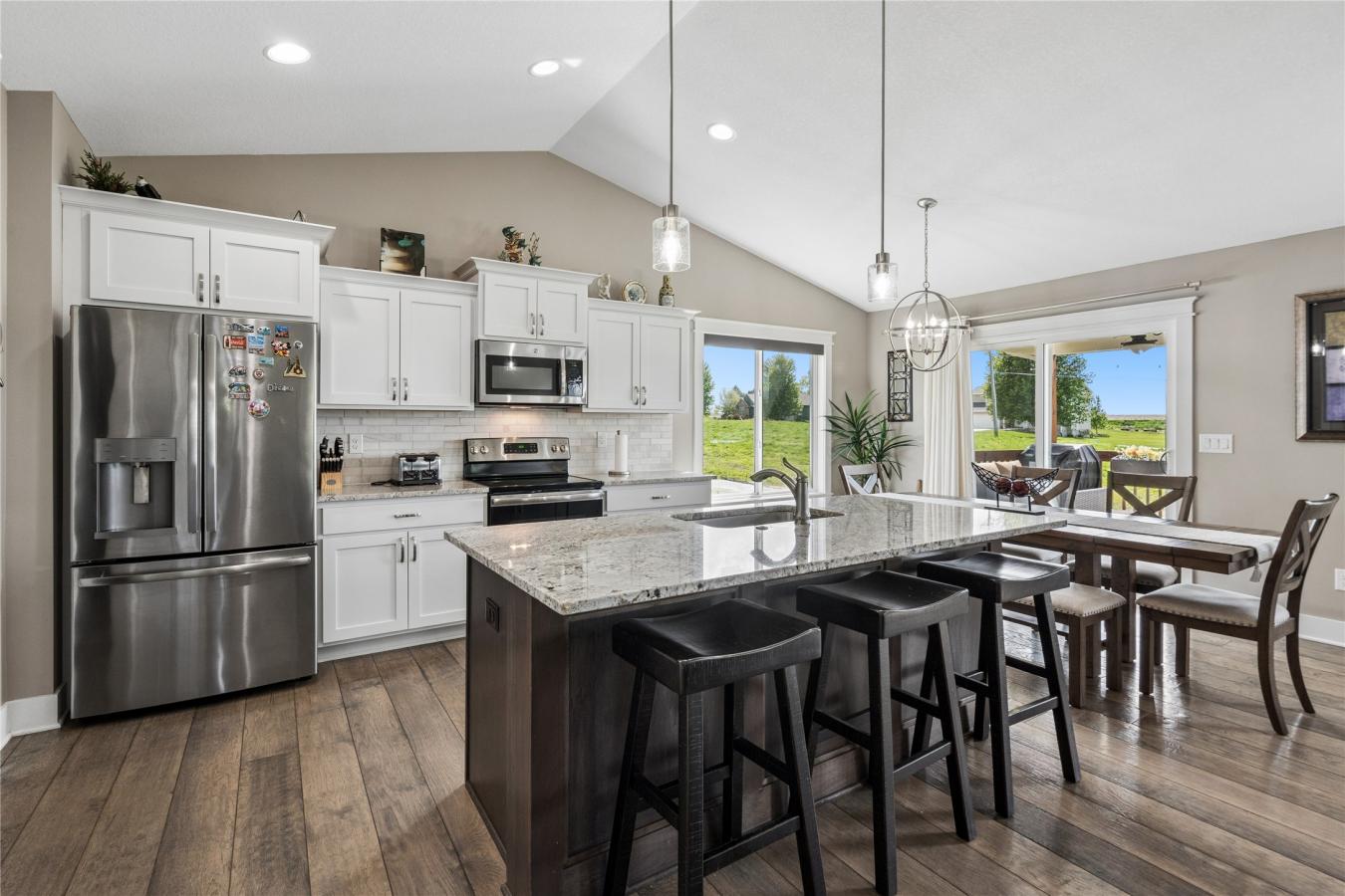 If youve been waiting for newer construction in an established neighbo – image 9