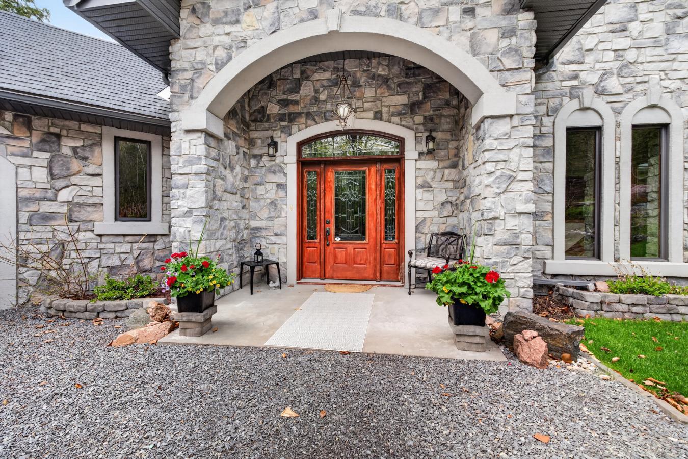 6170 Highway 15, Kingston, Frontenac, K0H 2N0, Canada, 4 Bedrooms Bedrooms, ,2 BathroomsBathrooms,Residential,For Sale,6170 Highway 15,X13133602