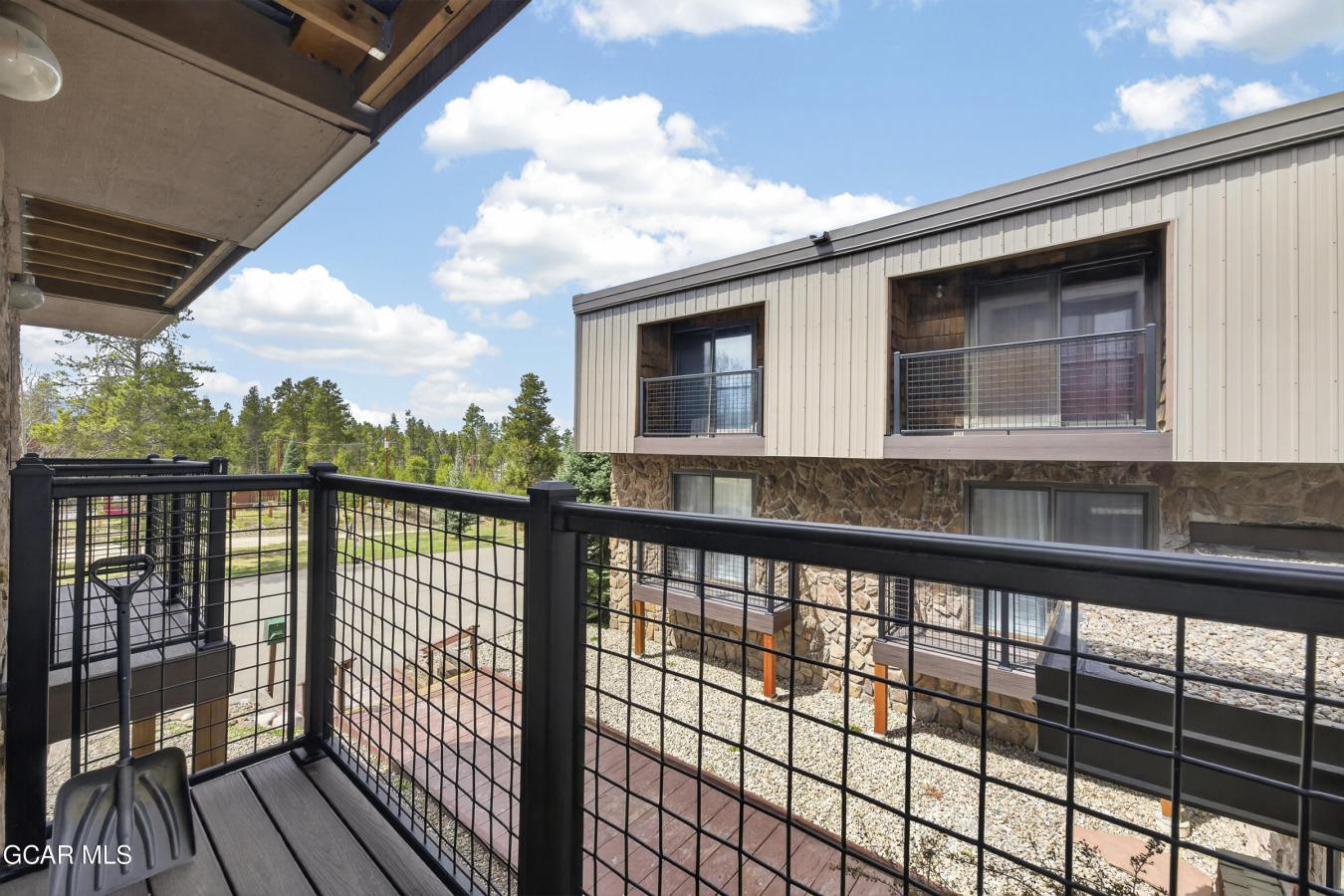 This inviting mountain retreat makes for a perfect full-time home, wee – image 18