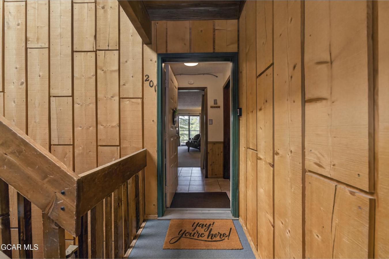 This inviting mountain retreat makes for a perfect full-time home, wee – image 6