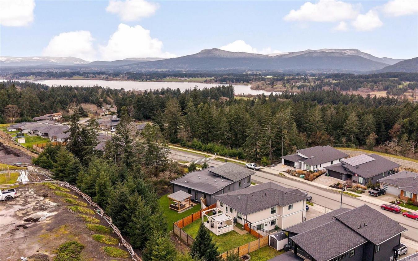 6262 Highwood Drive, Duncan, North Cowichan, Municipality of, V9L 0H5, Canada, 4 Bedrooms Bedrooms, ,3 BathroomsBathrooms,Residential,For Sale,6262 Highwood Drive,1033814