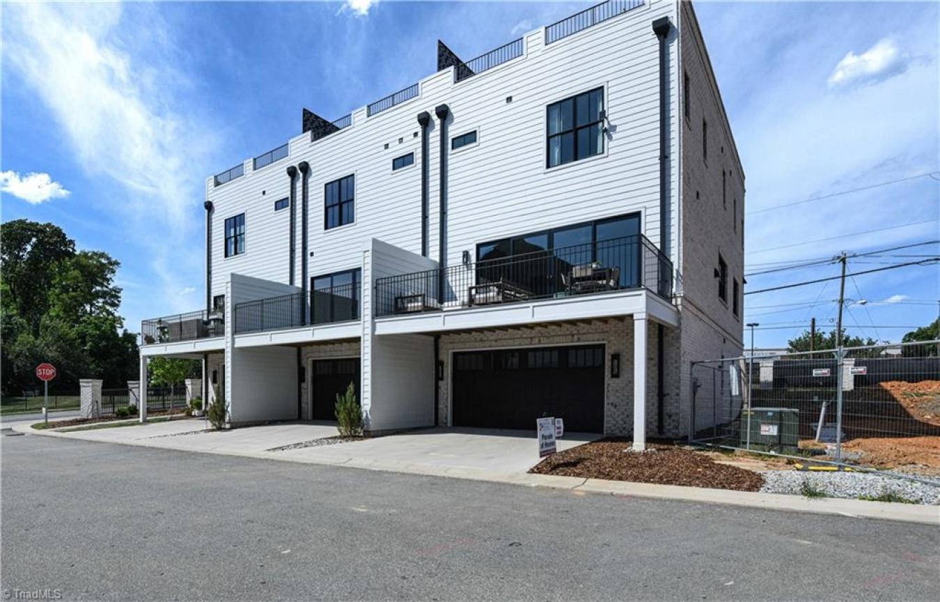 Greensboro, Guilford, 27408, United States, 3 Bedrooms Bedrooms, ,3 BathroomsBathrooms,Residential,For Sale,2049938