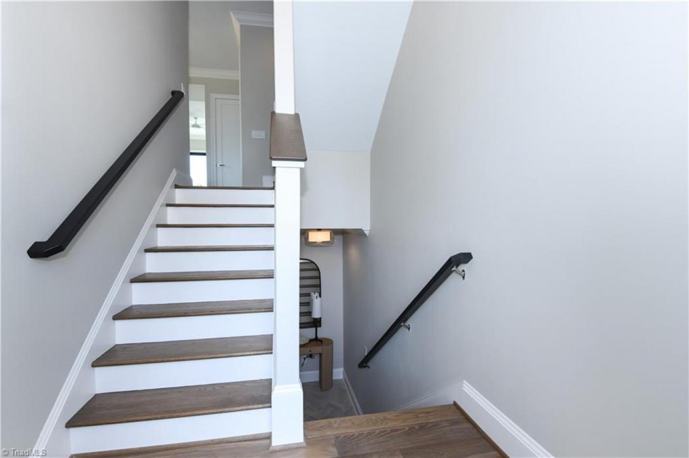 Greensboro, Guilford, 27408, United States, 3 Bedrooms Bedrooms, ,3 BathroomsBathrooms,Residential,For Sale,2049938