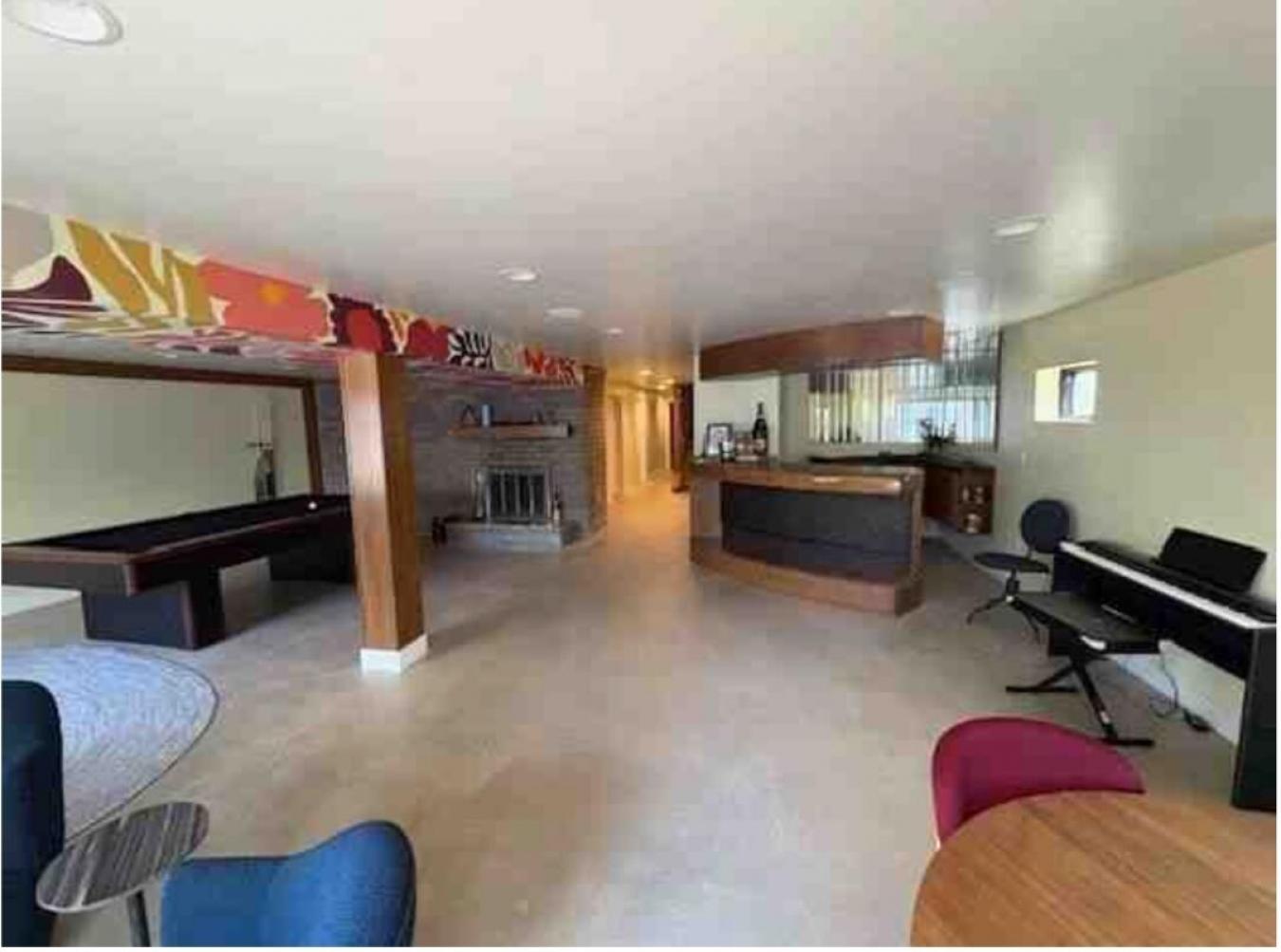 Fort Thomas, Campbell, 41075, United States, 4 Bedrooms Bedrooms, ,5 BathroomsBathrooms,Residential,For Sale,2049937