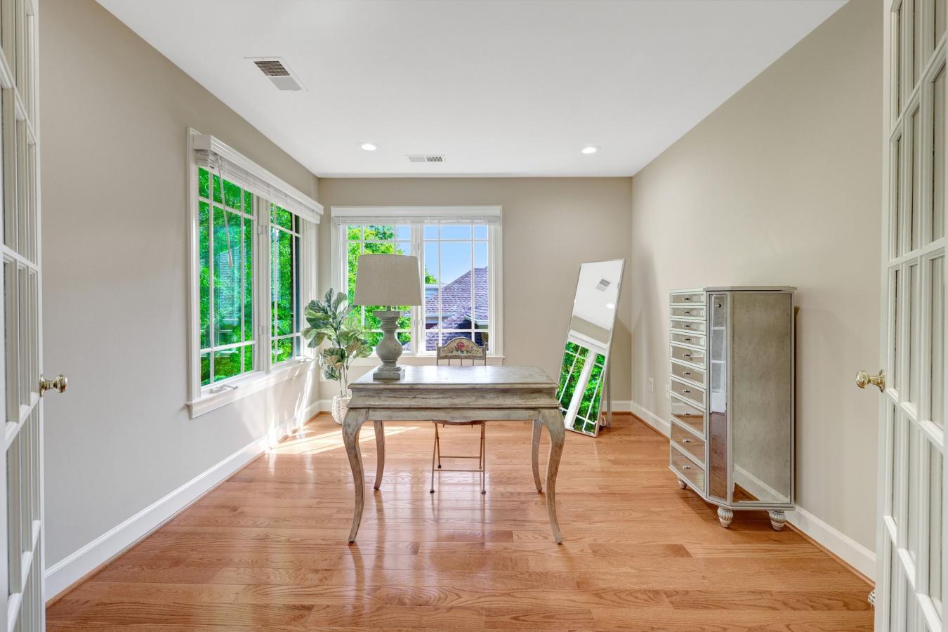 Reston, Virginia, 20194, United States, 5 Bedrooms Bedrooms, ,4 BathroomsBathrooms,Residential,For Sale,2049935