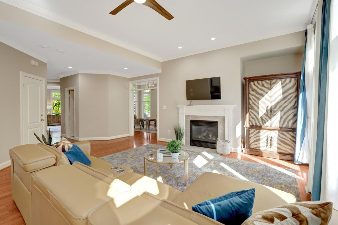 Reston, Virginia, 20194, United States, 5 Bedrooms Bedrooms, ,4 BathroomsBathrooms,Residential,For Sale,2049935
