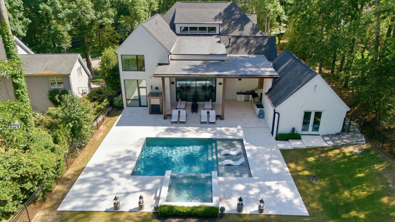 Raleigh, North Carolina, 27609, United States, 4 Bedrooms Bedrooms, ,6 BathroomsBathrooms,Residential,For Sale,2049933