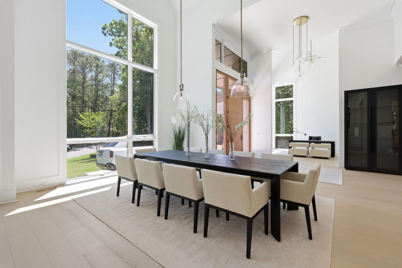 Raleigh, North Carolina, 27609, United States, 4 Bedrooms Bedrooms, ,6 BathroomsBathrooms,Residential,For Sale,2049933
