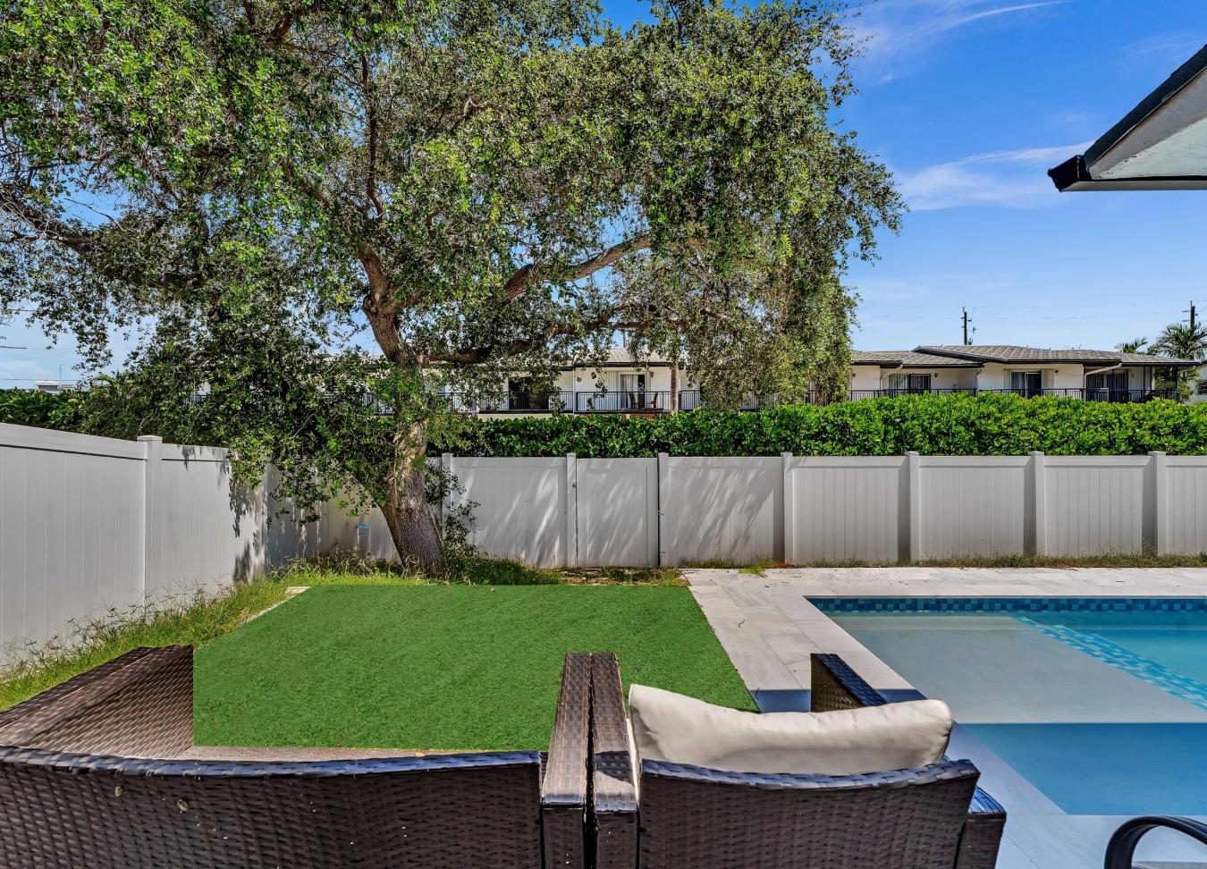 North Miami, Florida, 33181, United States, 5 Bedrooms Bedrooms, ,3 BathroomsBathrooms,Residential,For Sale,2049931