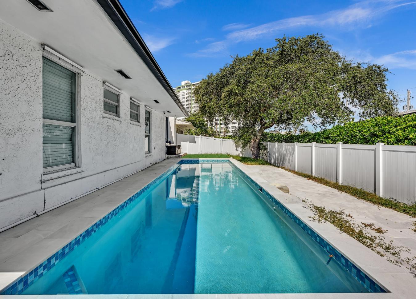 North Miami, Florida, 33181, United States, 5 Bedrooms Bedrooms, ,3 BathroomsBathrooms,Residential,For Sale,2049931