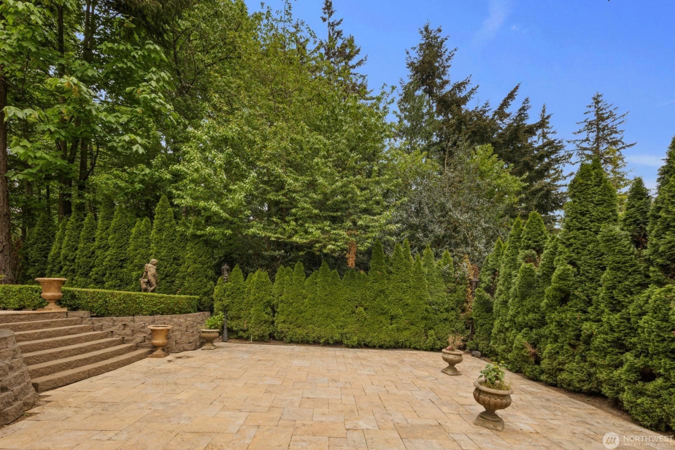 Sammamish, King, 98075, United States, 5 Bedrooms Bedrooms, ,5 BathroomsBathrooms,Residential,For Sale,2049928