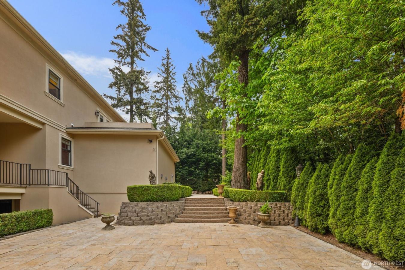Sammamish, King, 98075, United States, 5 Bedrooms Bedrooms, ,5 BathroomsBathrooms,Residential,For Sale,2049928