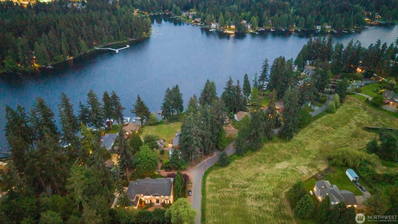 Sammamish, King, 98075, United States, 5 Bedrooms Bedrooms, ,5 BathroomsBathrooms,Residential,For Sale,2049928