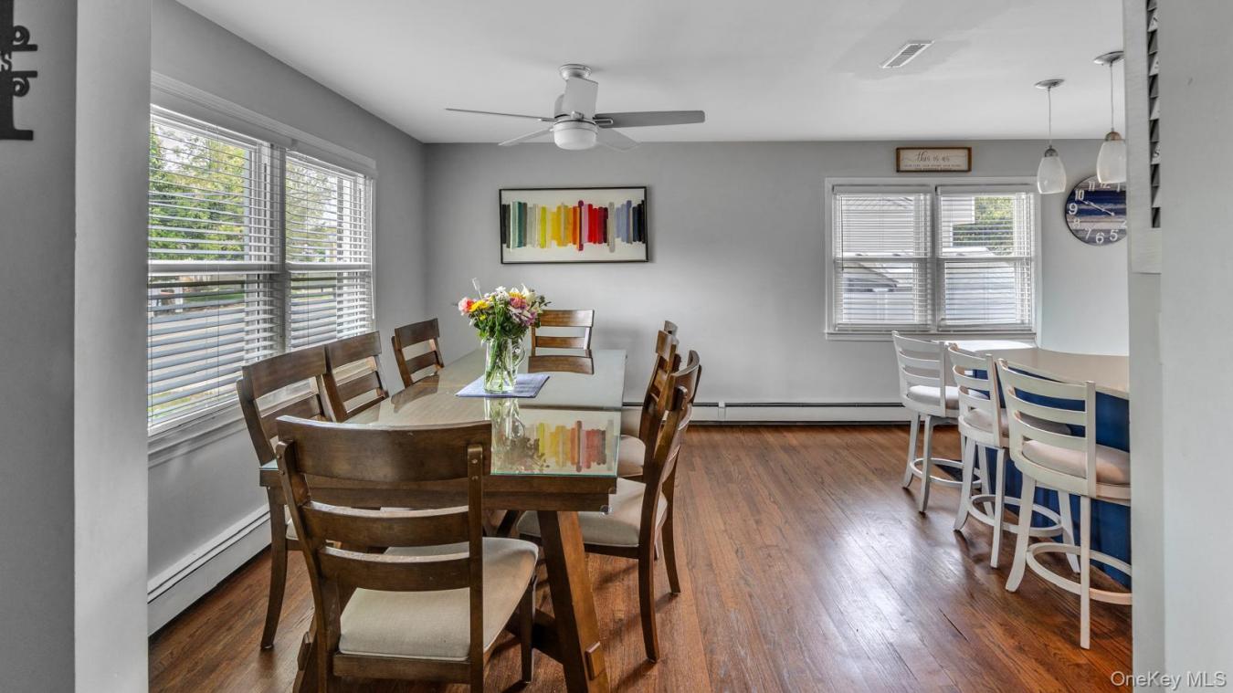 Huntington, Suffolk County, 11743, United States, 4 Bedrooms Bedrooms, ,2 BathroomsBathrooms,Residential,For Sale,2049925