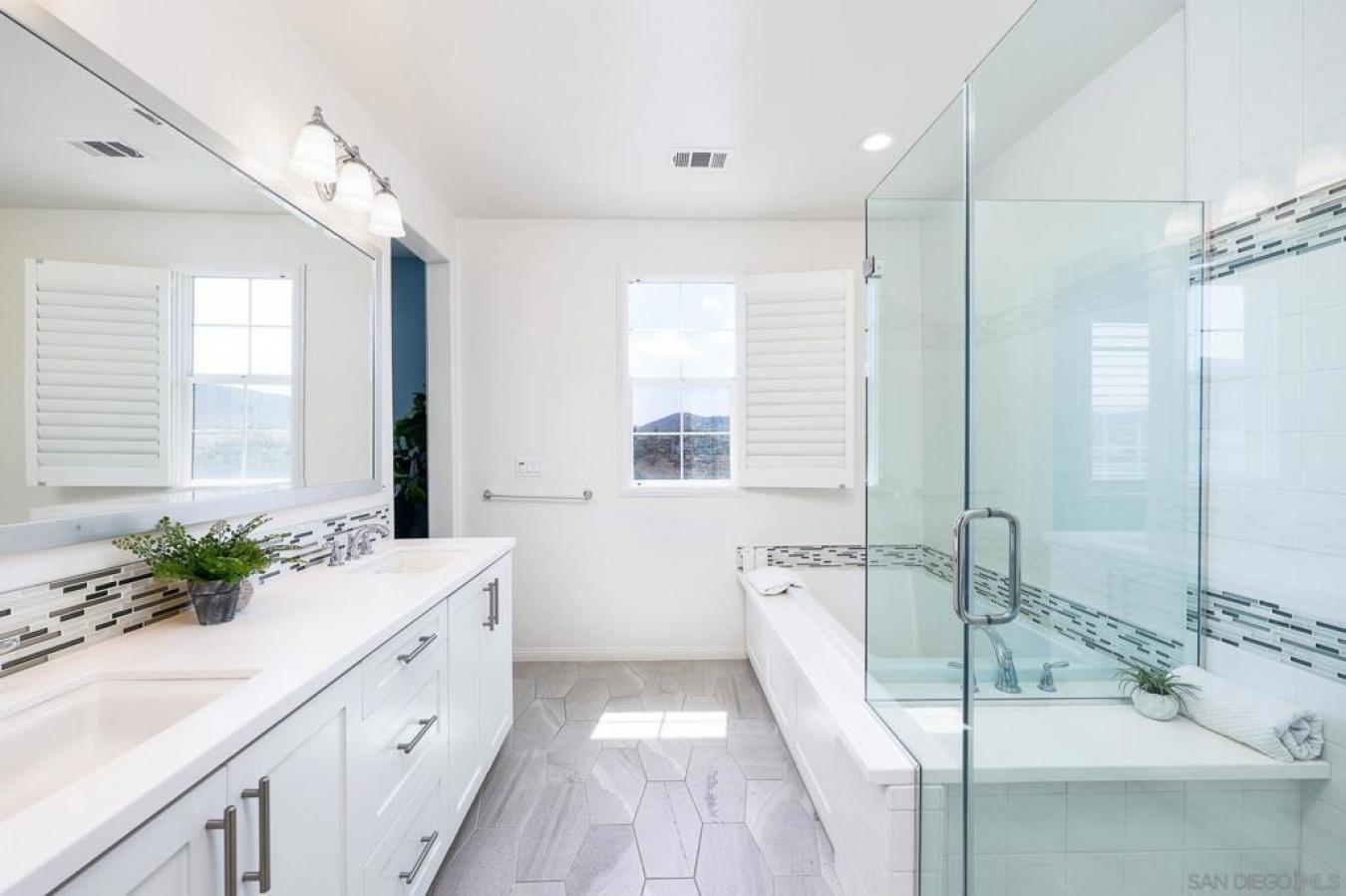 San Diego, San Diego, 92127, United States, 4 Bedrooms Bedrooms, ,3 BathroomsBathrooms,Residential,For Sale,2049922