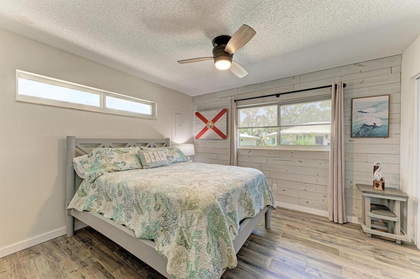 Siesta Key, Sarasota, 34242, United States, 2 Bedrooms Bedrooms, ,2 BathroomsBathrooms,Residential,For Sale,2049919