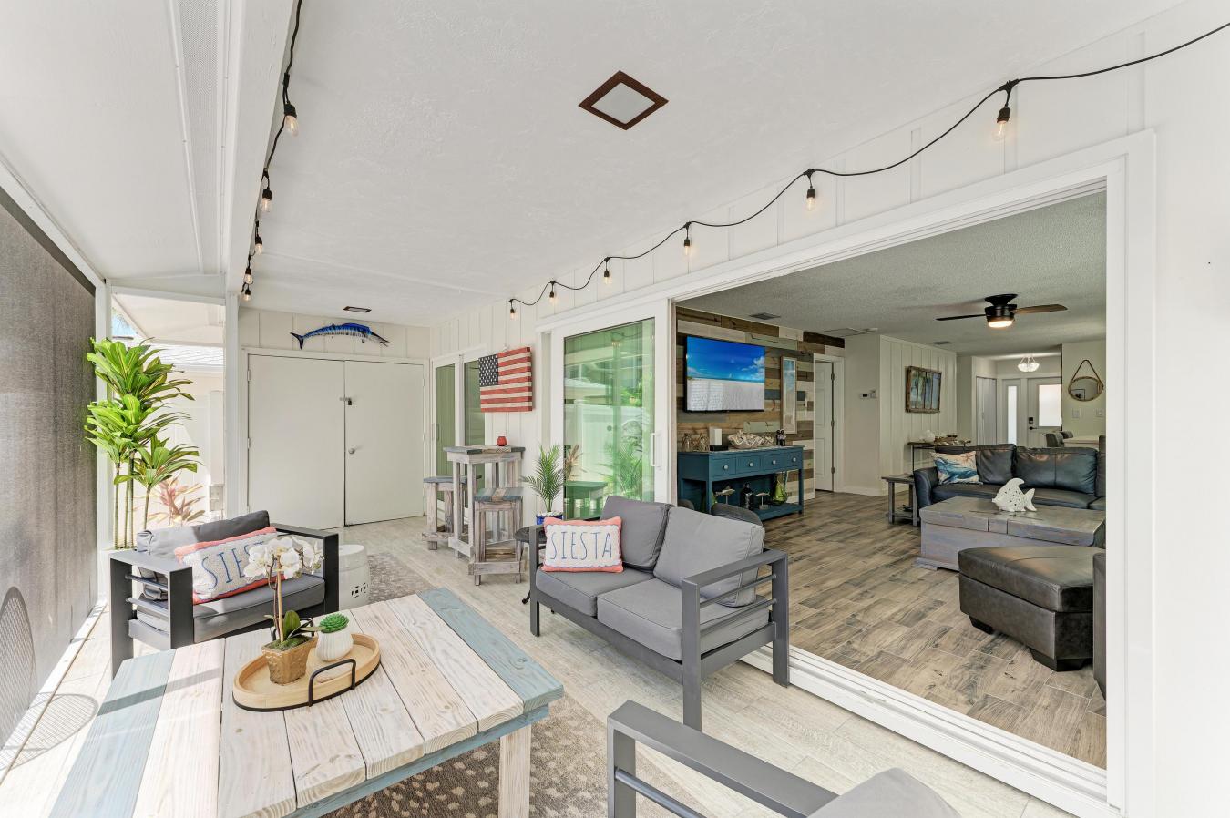 Siesta Key, Sarasota, 34242, United States, 2 Bedrooms Bedrooms, ,2 BathroomsBathrooms,Residential,For Sale,2049919