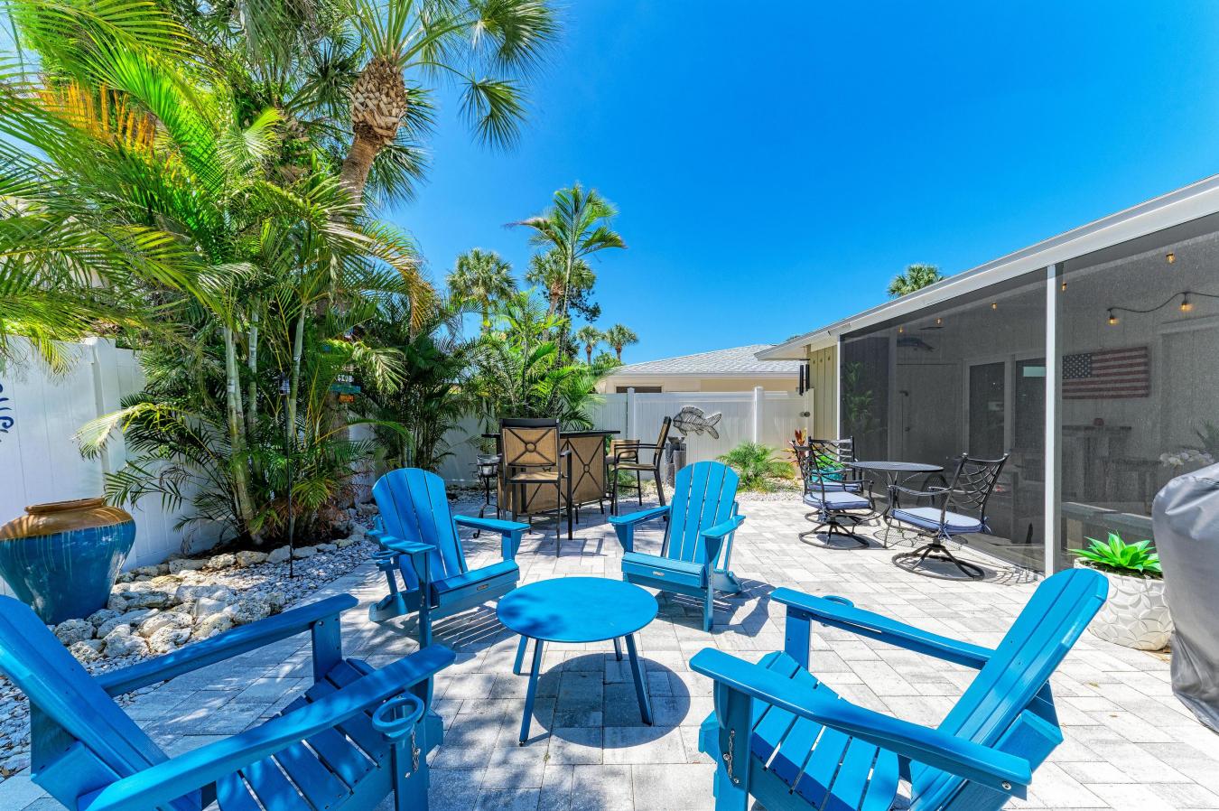 Siesta Key, Sarasota, 34242, United States, 2 Bedrooms Bedrooms, ,2 BathroomsBathrooms,Residential,For Sale,2049919