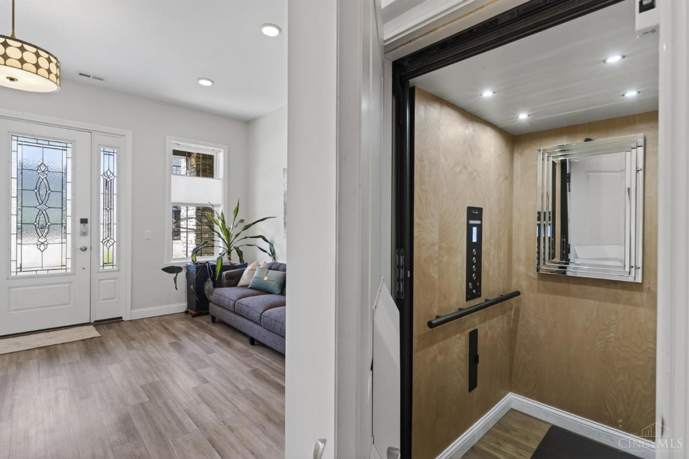 Cincinnati, Hamilton, 45230, United States, 3 Bedrooms Bedrooms, ,3 BathroomsBathrooms,Residential,For Sale,2049916