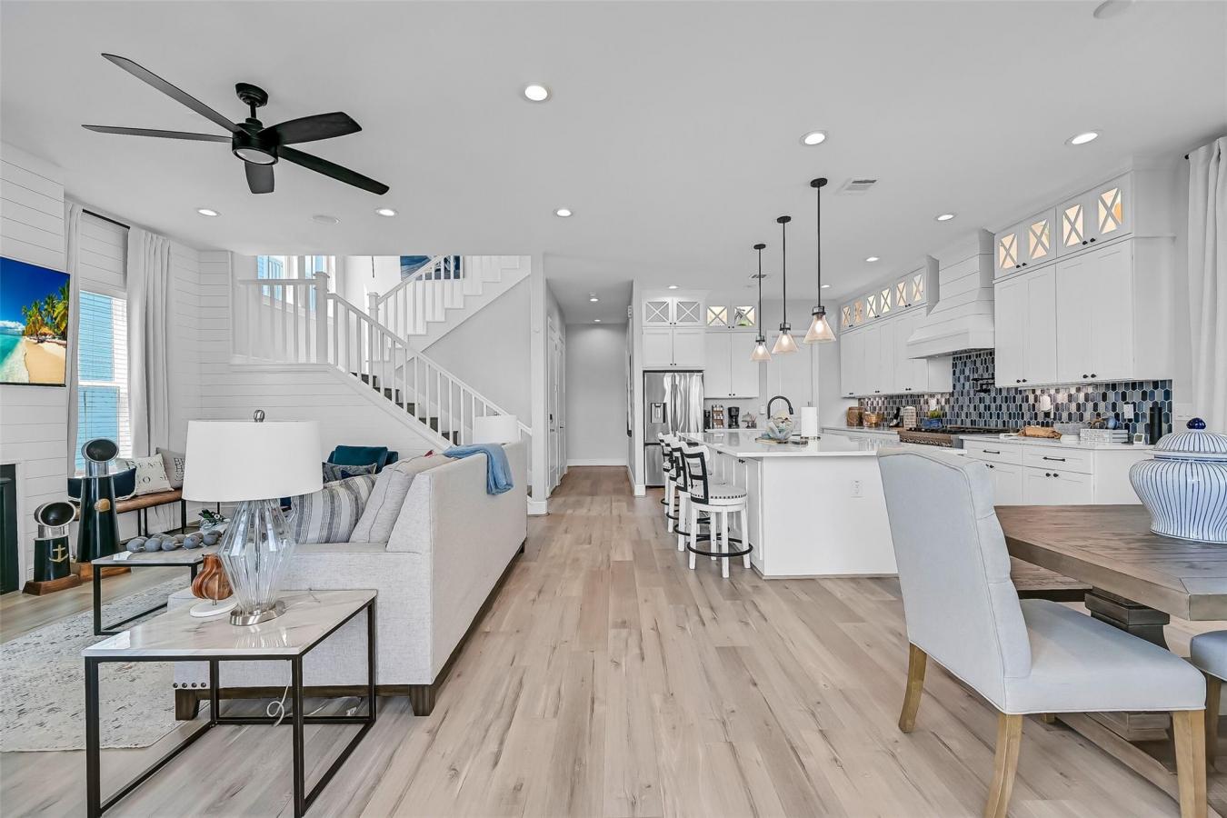 Galveston, Galveston, 77554, United States, 4 Bedrooms Bedrooms, ,4 BathroomsBathrooms,Residential,For Sale,2049915