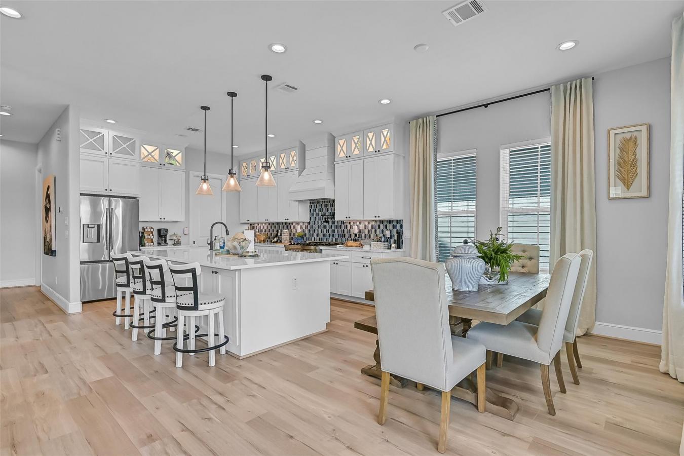 Galveston, Galveston, 77554, United States, 4 Bedrooms Bedrooms, ,4 BathroomsBathrooms,Residential,For Sale,2049915