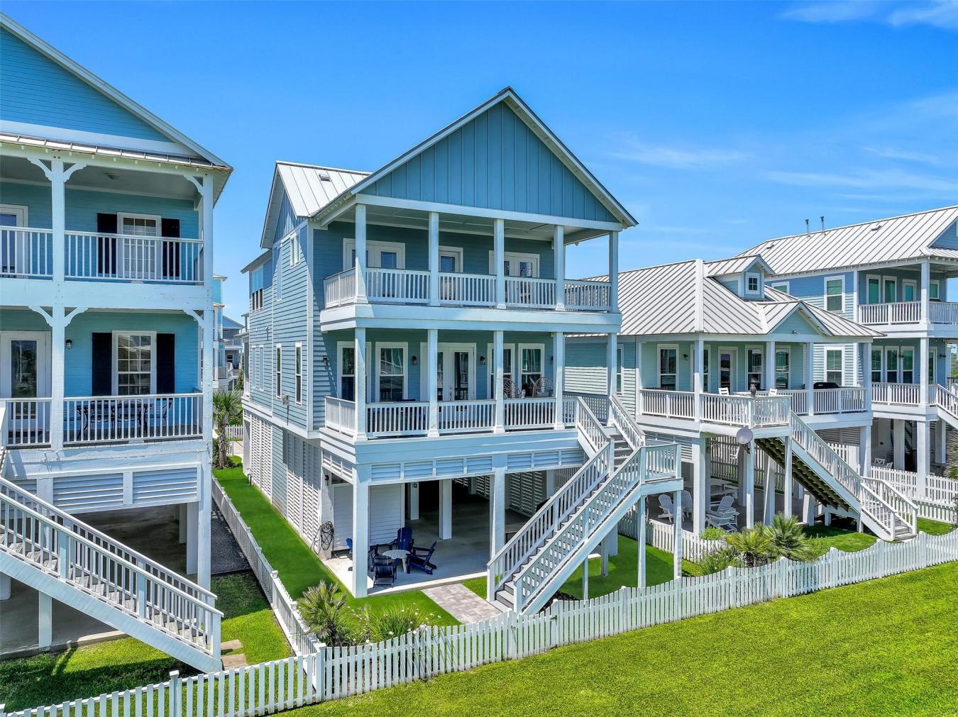 Galveston, Galveston, 77554, United States, 4 Bedrooms Bedrooms, ,4 BathroomsBathrooms,Residential,For Sale,2049915