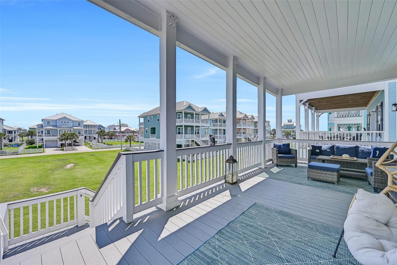 Galveston, Galveston, 77554, United States, 4 Bedrooms Bedrooms, ,4 BathroomsBathrooms,Residential,For Sale,2049915